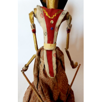 Wayang pop met bijzonder hoofd